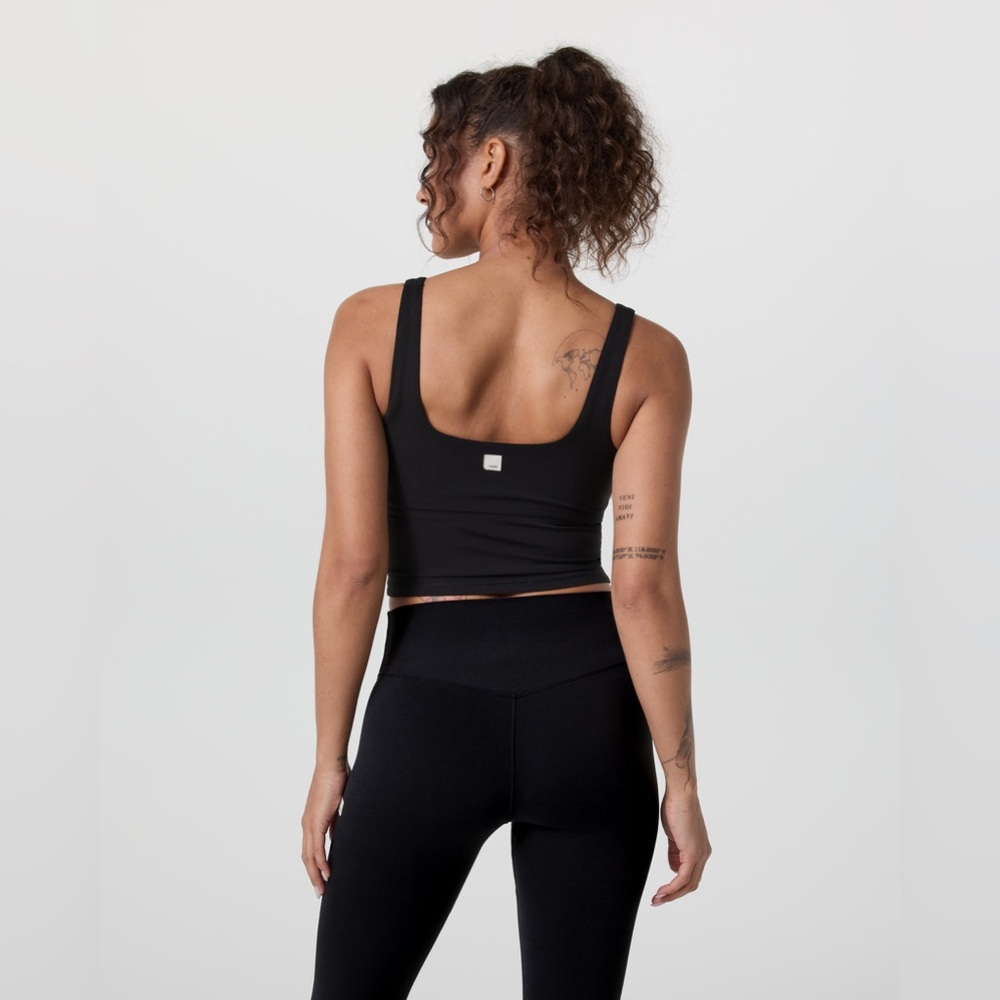 Vuori AllTheForm Support Tank in Black - Picture 3 of 6